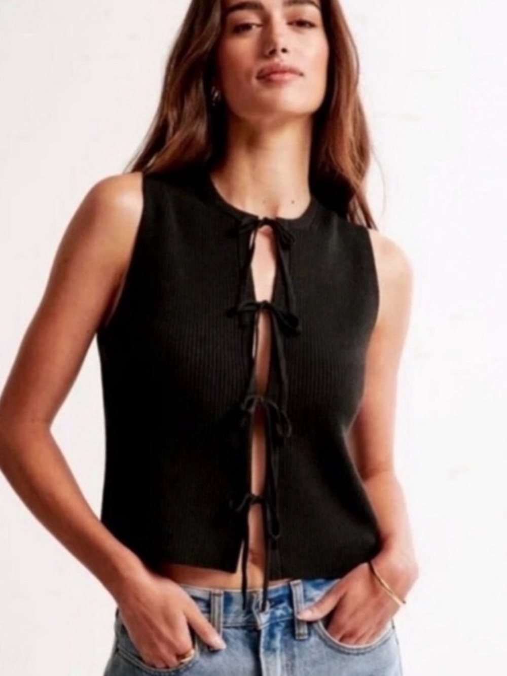Abercrombie & Fitch black ribbed knit vest